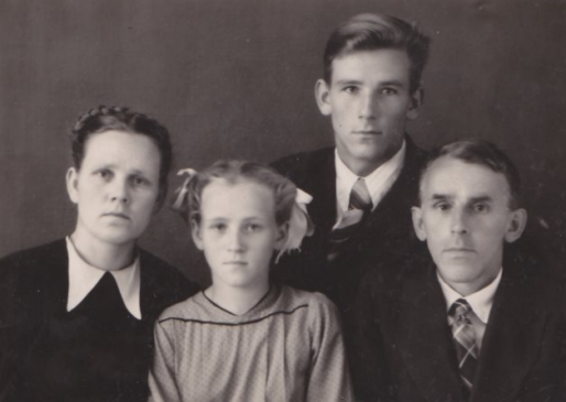 Юров М.Г. и семья